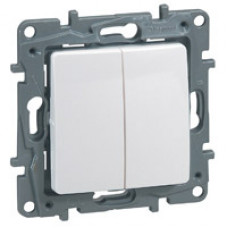 Выключатель двухклавишный 10AX винтовые зажимы ETIKA, белый Выключатель двухклавишный 10AX винтовые зажимы ETIKA, белый