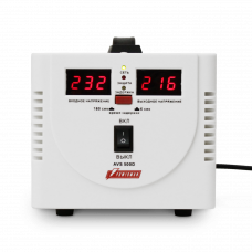 Стабилизатор POWERMAN AVS 500D, ступенчатый регулятор, цифровые индикаторы уровней напряжения, 500ВА, 140-260В, максимальный входной ток 5А, 2 евророзетки, IP-20, напольный, 200мм х 150мм х 140мм, 2,3 кг. POWERMAN AVS 500D